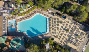 Holiday Green Resort & Spa